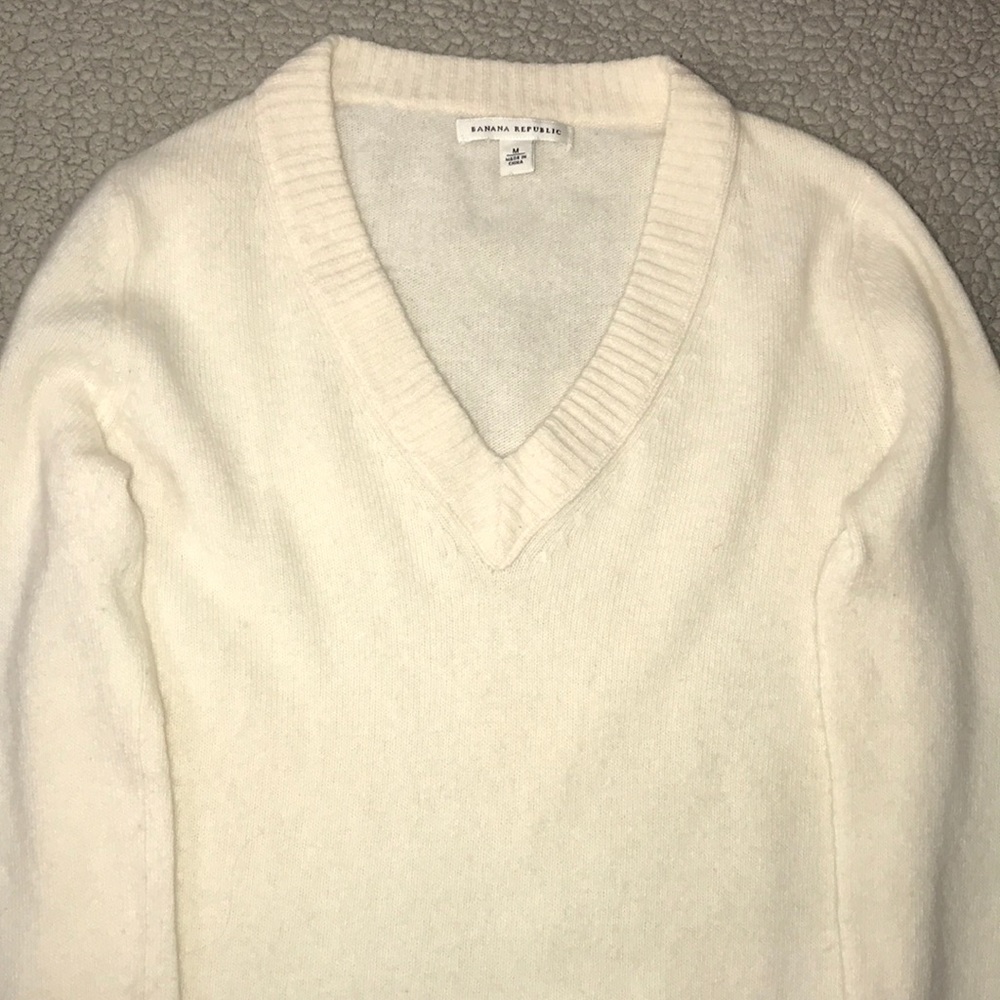 Cream Wool Knit Banana Republic Sweater Size M EUC